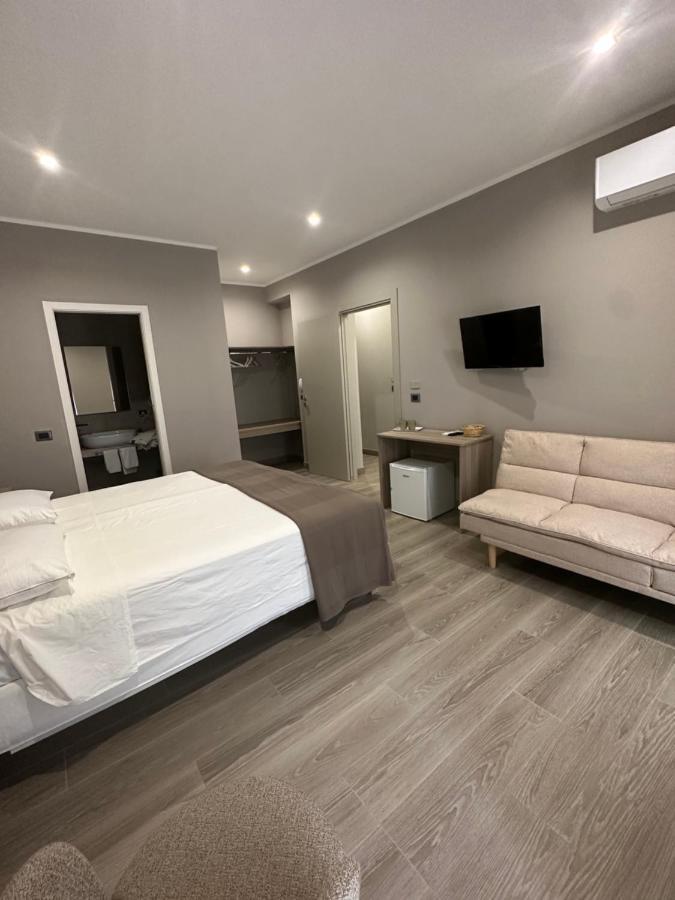 B&B Sanem Luxury Rooms Gioia Tauro Exteriör bild